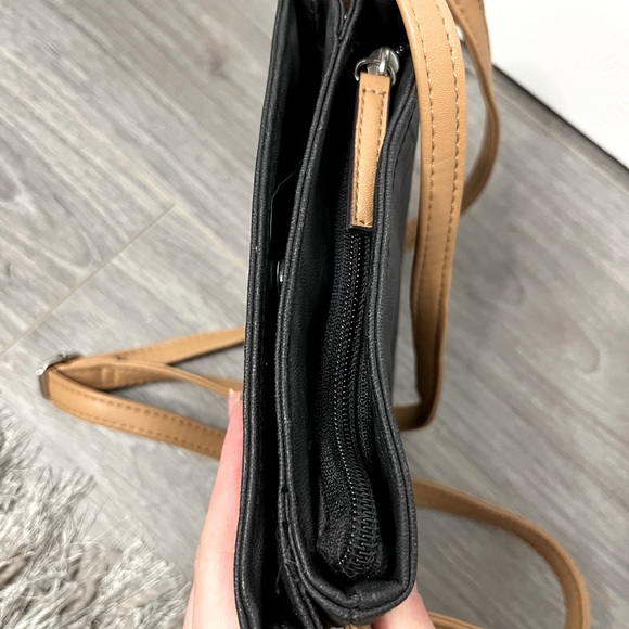 ROSETTI black and tan colorblock crossbody bag - Picture 5 of 5